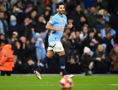 转会消息！京多安加盟加拉塔萨雷，欧冠名单前的閃(shǎn)电转会！