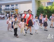 多(duō)图直擊(jī)！惠州開(kāi)学“名场面”→