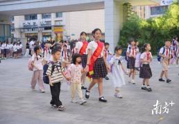 多(duō)图直擊(jī)！惠州開(kāi)学“名场面”→