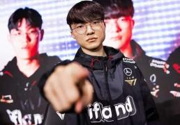 LPL选手道出扎心现狀(zhuàng)，那个男人千万不能(néng)退役，LOL面临巨大危机！