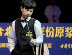 1比5到6比5！张家玮英锦赛资格(gé)赛大逆转，保级之路仍(réng)挑战重重