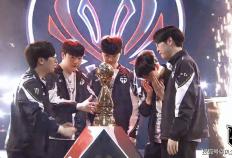 LOL历史(shǐ)最(zuì)强战队诞生！23连胜拿下MSI冠军，Faker被对位FMVP