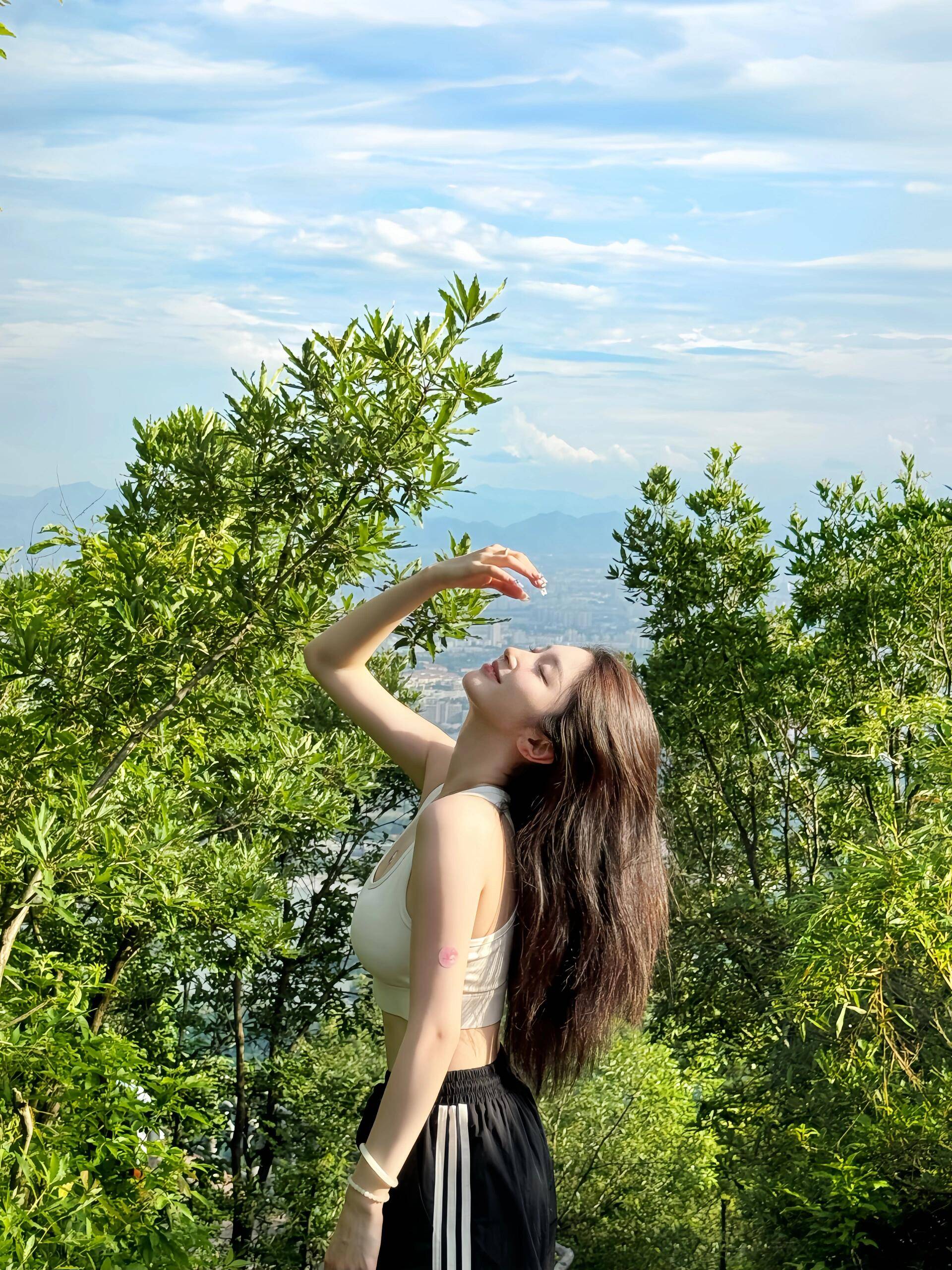 張(zhāng)家界门票2025门票多少钱？2025门票價(jià)格预测+购买指(zhǐ)南，提前收(shōu)藏！