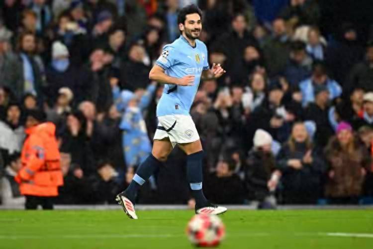 转会消息！京多安加盟加拉塔萨雷，欧冠名单前的閃(shǎn)电转会！