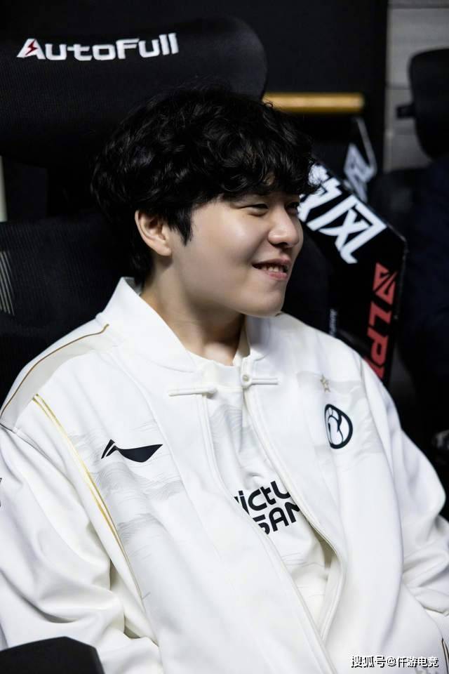 LOL：TheShy透露退役(yì)時(shí)间，想跟Rookie打到(dào)退役(yì)