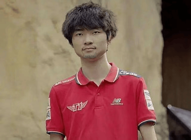 LPL选手道出扎心现狀(zhuàng)，那个男人千万不能(néng)退役，LOL面临巨大危机！