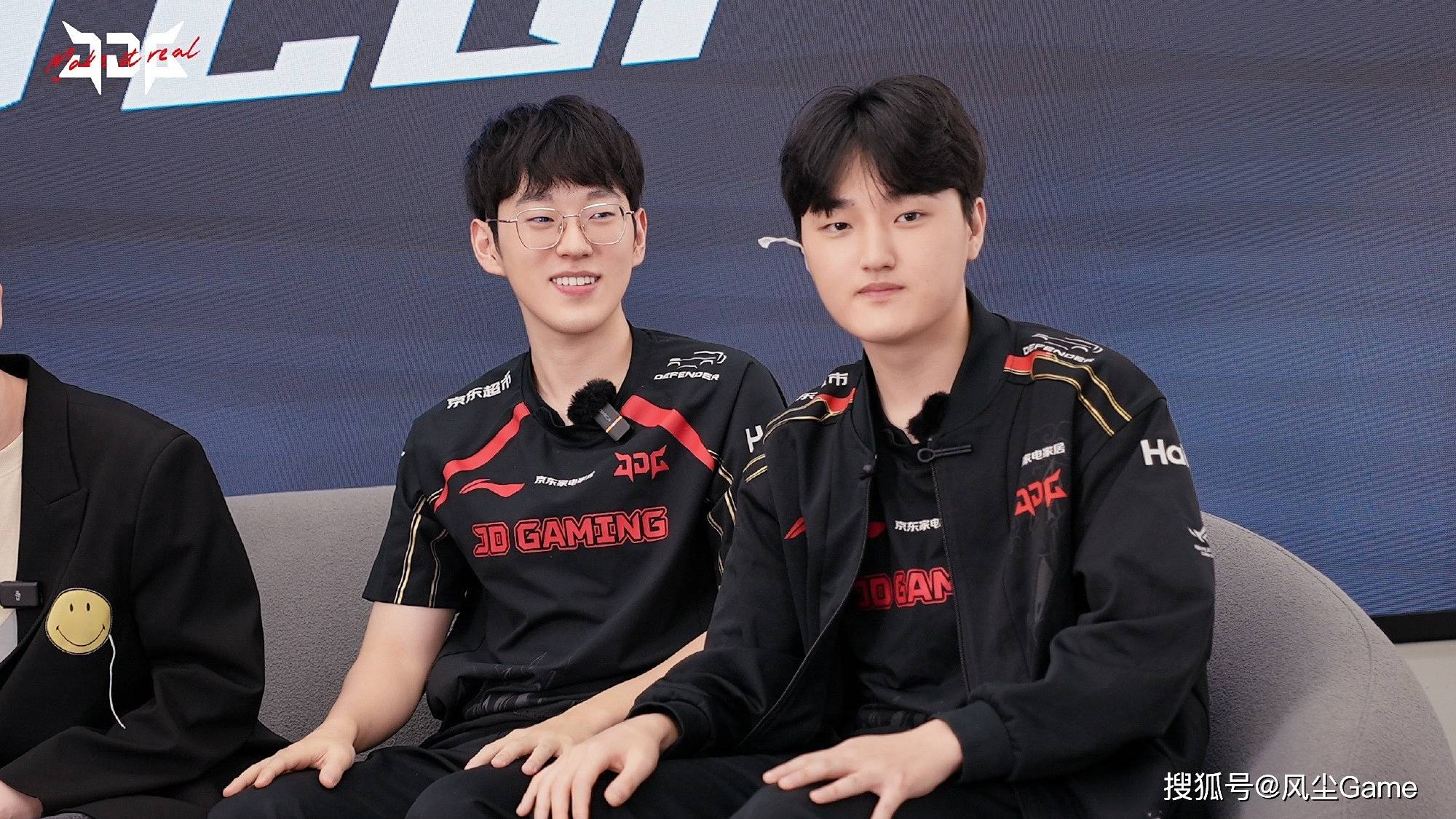 LOL換(huàn)线创始人(rén)拿下首胜！赛后采访淚(lèi)洒赛场，自我点評(píng)：烂到流脓