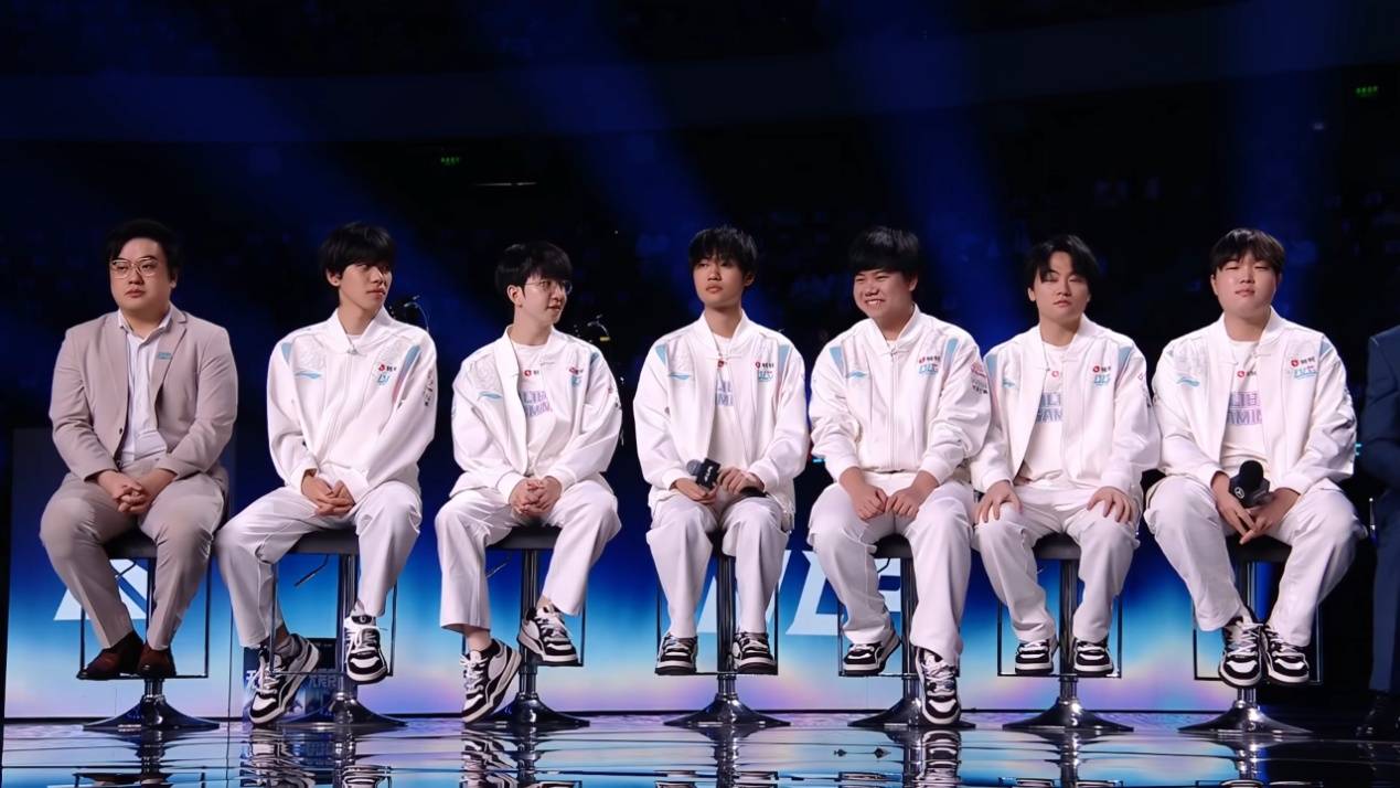 LPL首位“六冠王”诞生！Knight完成登顶，超越厂长，成聯(lián)赛之王