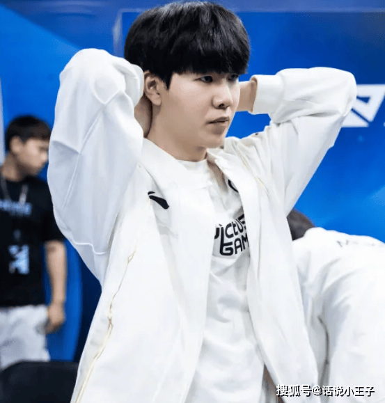 Theshy黑称後(hòu)，LPL制定新(xīn)规！朱开力挺Theshy：非常不尊重选手