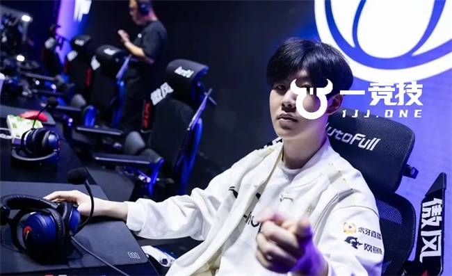 LOL：LPL常规赛最佳阵容出炉 Theshy当选一阵Bin落(luò)选！