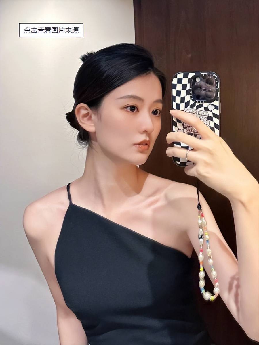 天呐！乔訢(xīn)这波操作太(tài)秀了，500亿豪門(mén)？秘密结婚？这是要(yào)上天！