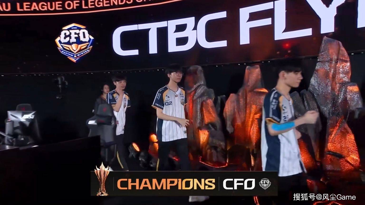 LOL第14支S赛队伍诞生！卡萨BO5一场不赢，沦爲(wèi)LCP赛区3号种子