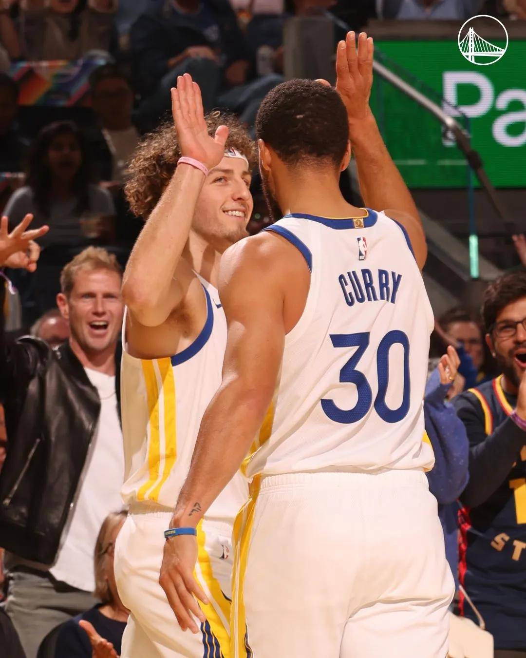 4罚98分！勇士打爆快船！休赛期縂(zǒng)冠军成了笑(xiào)话