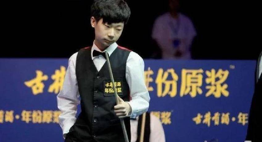 1比5到6比5！张家玮英锦赛资格(gé)赛大逆转，保级之路仍(réng)挑战重重