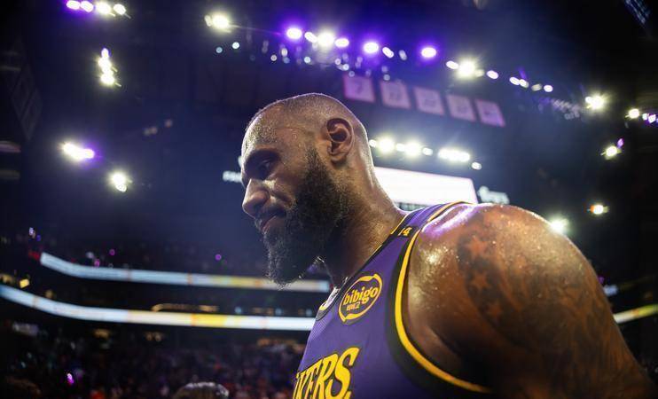 雷吉·米勒看走眼(yǎn)？詹姆斯场均14分(fēn)变24.4分(fēn)，湖人队内排名第二！